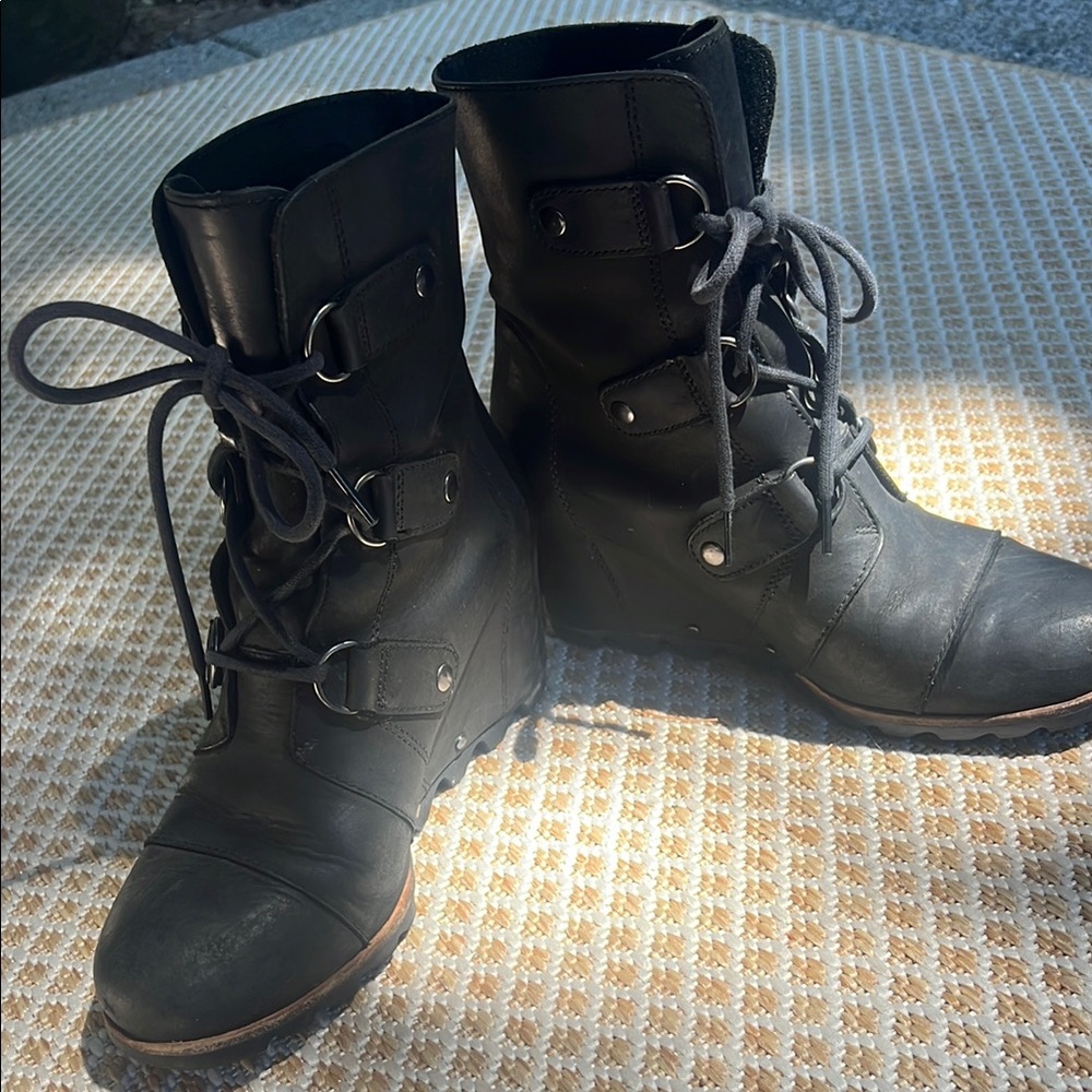 Sorel Black Lace Up Wedge Boots - Picture 6 of 7